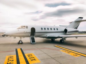 Quanto custa um jatinho particular de luxo? 5 Leia mais sobre o artigo Quanto custa um jatinho particular de luxo?