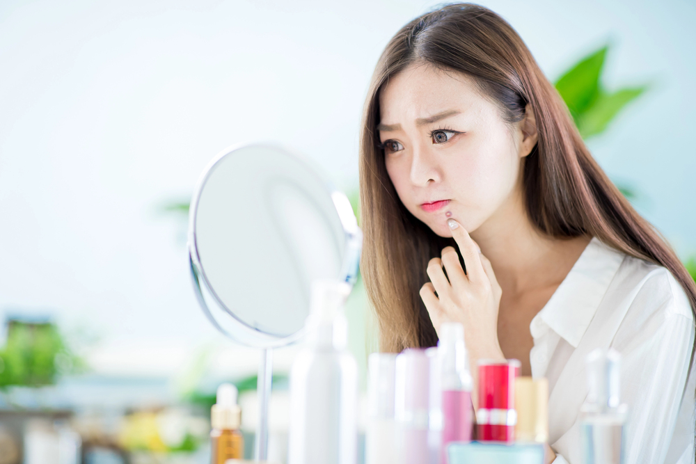 Marcas de espinhas no rosto: melhorar a aparência da pele? 3 tratamento para pele oleosa 3